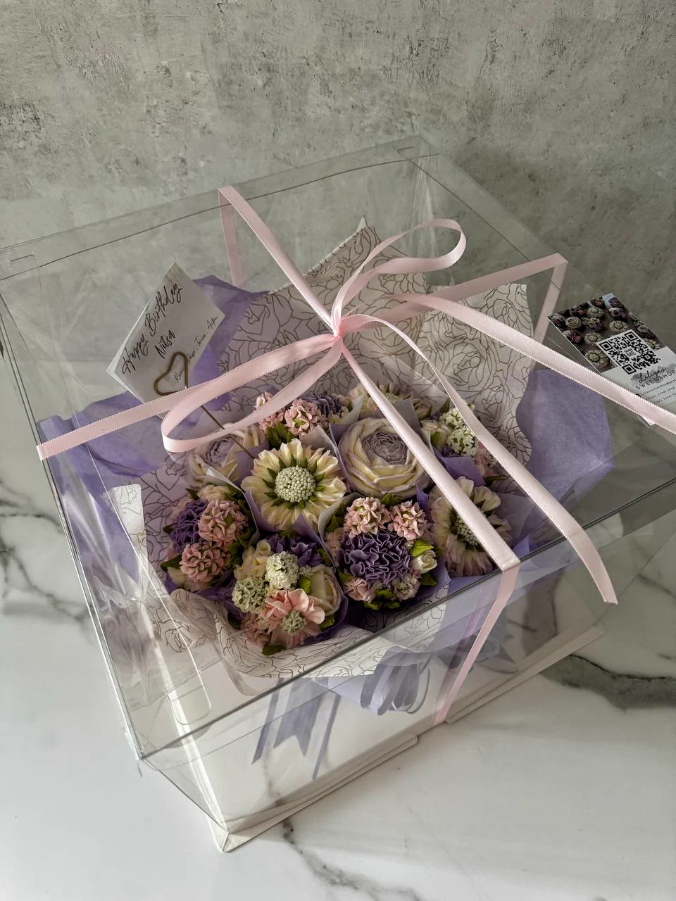 LILAC - Cupcake Bouquet of 10