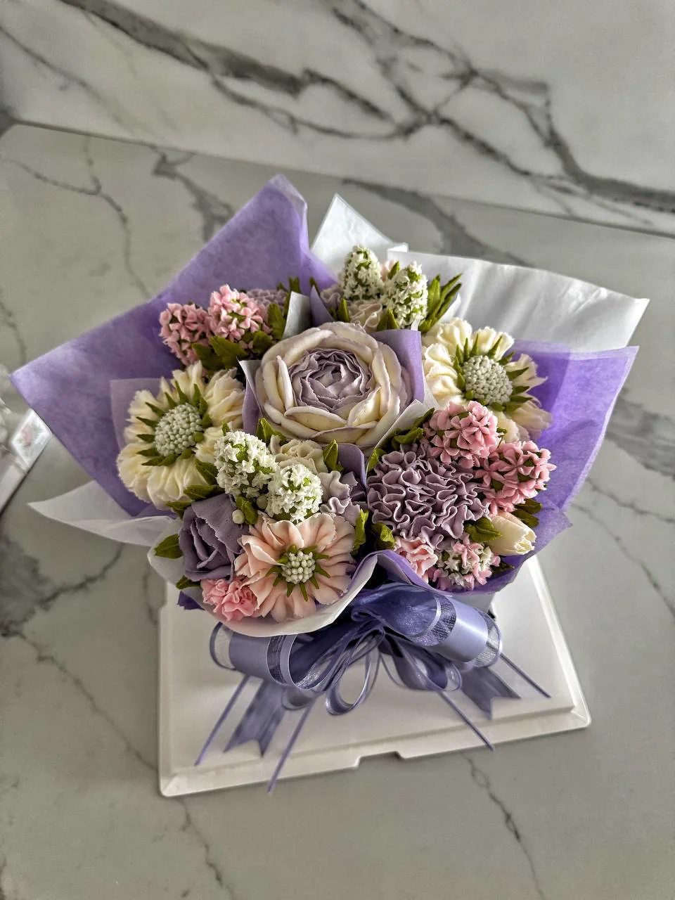 LILAC - Cupcake Bouquet of 7